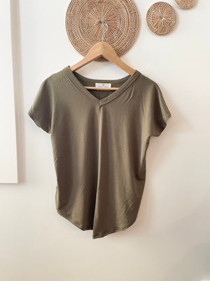 Bennie V-neck Bamboo T-shirt in Olive