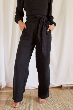 I AM STRONG Trousers | Black Linen Twill