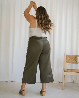 olive coloured wide-leg crop pants with belt loops and front pockets