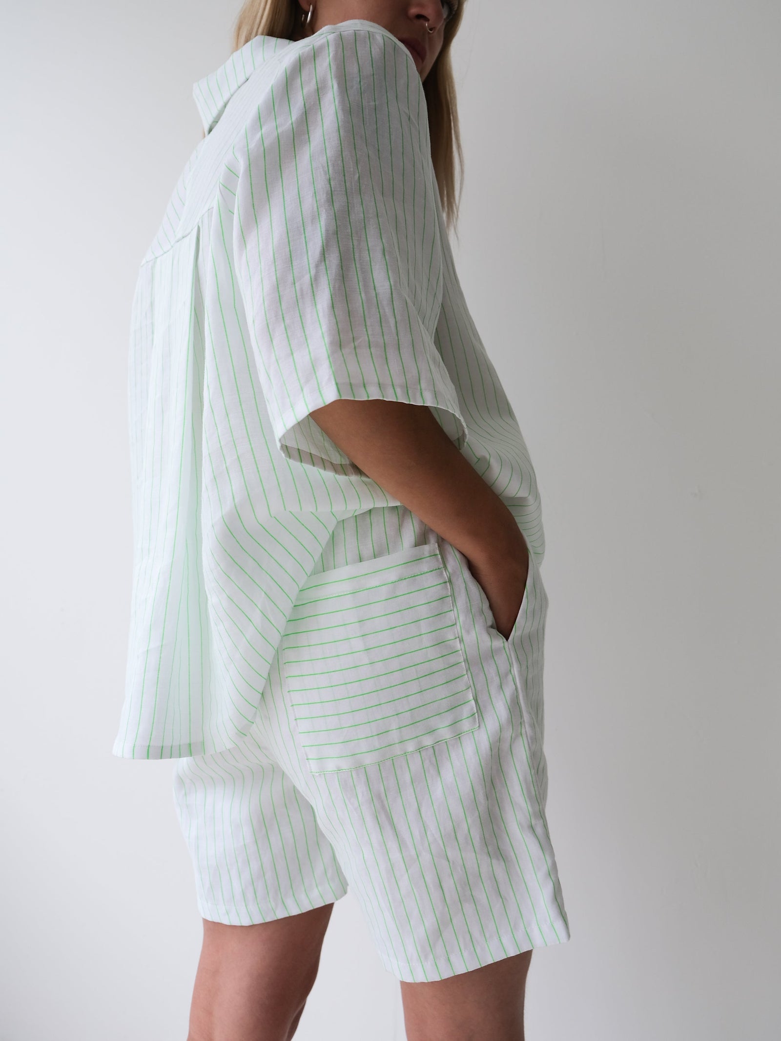 MANDY neon green stripes bermuda